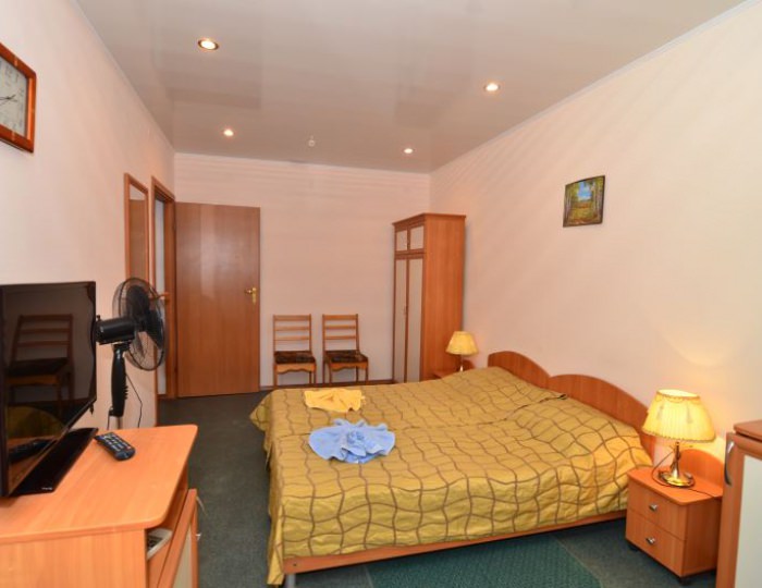 Семейный четырехместный с балконом/ корпус 1 - Пансионат «Солнечный» Николаевка